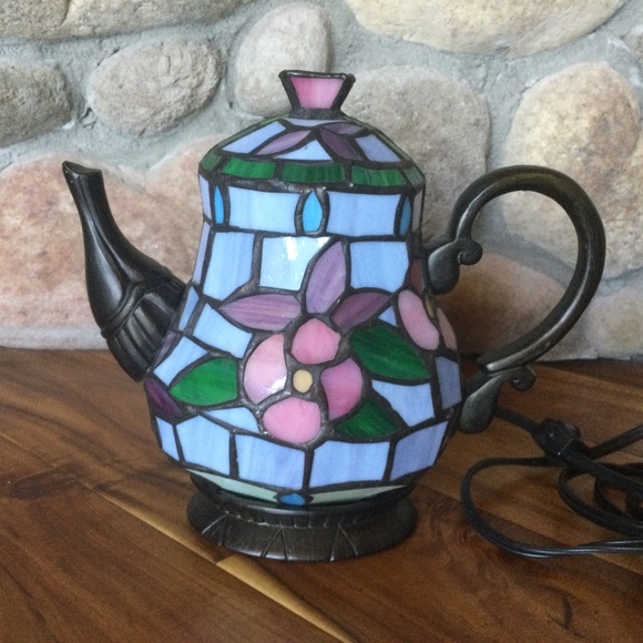 Cheyenne Accents Beautiful Cheyenne Teapot Stained Glass Lamp